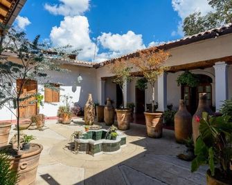 Casa I. Madero - Tapalpa - Pátio