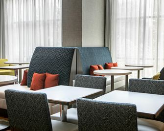 Hampton Inn & Suites West Bend - West Bend - Restaurant