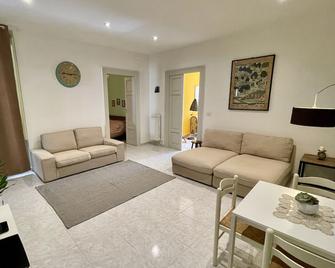 PetinoInApulia - Appartamento per famiglie e amici - Bari - Wohnzimmer