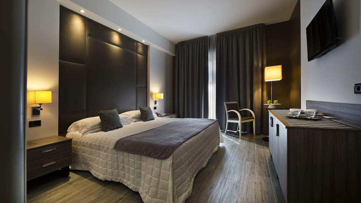 هوتل ديسينزانو