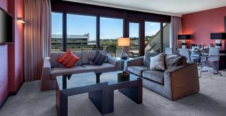 Hilton Geneva Hotel and Conference Centre - Le Grand-Saconnex - Living room