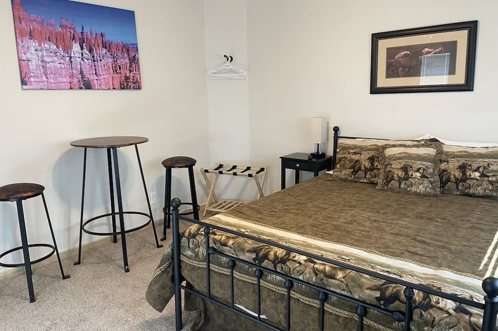 Bryce Canyon Country Inn - Tropic - Bedroom