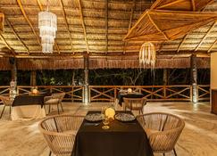 Bubble Hotel in the Mayan Jungle - Puerto Morelos - Restaurant