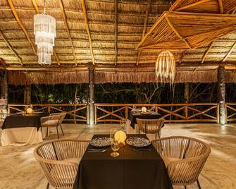 Bubble Hotel in the Mayan Jungle - Puerto Morelos - Restaurant