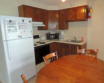 West Winds Motel & Cottages - Clayton - Cocina