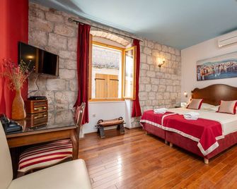 Heritage Hotel Tragos - Trogir - Bedroom
