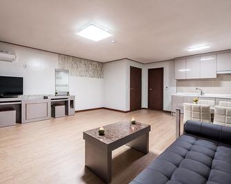 Yoninsan Spring Resort - Gapyeong - Sala de estar