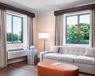 The Abernathy - Clemson - Huiskamer