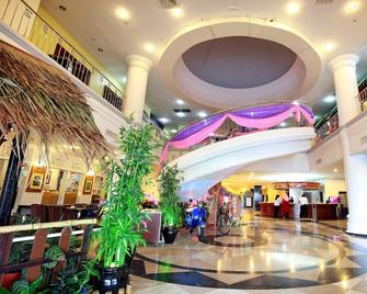 The Putra Regency Hotel - Кангар - Лоббі