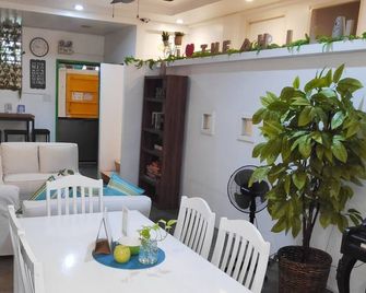 Crossroads Hostel Manila - Manila - Essbereich