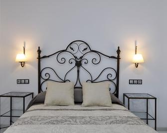 Hostal Almanzor - Córdoba - Bedroom