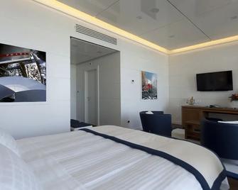 Albergo Yacht Club Marina Di Loano - Loano - Camera da letto