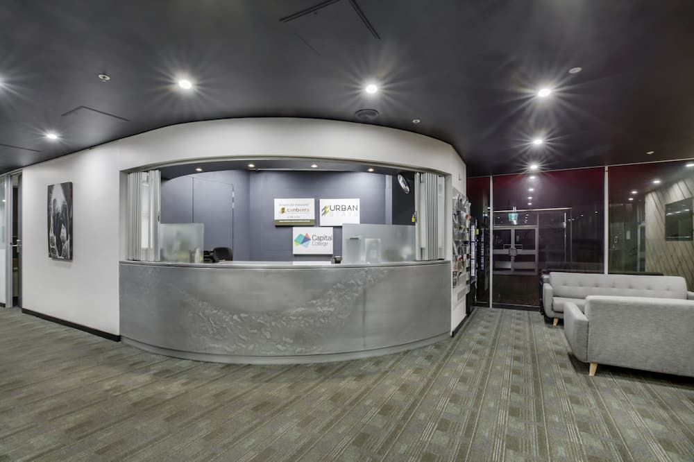 Canberra Accommodation Centre - Canberra - Front desk