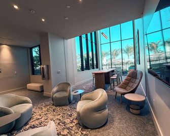 Luxury View-Walk to beach! - Miami Beach