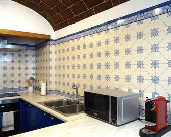 Casa do Limoeiro at Serpa's Historical Center - Serpa - Küche