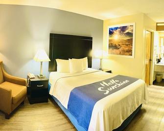 Days Inn by Wyndham Easley/Greenville/Clemson Area - Easley - Спальня