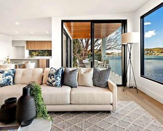 Luxury Villas Clare De Lune Waterfront (with pool) - Point Clare - Living room
