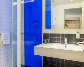 Park Inn by Radisson Stuttgart - Stuttgart - Bathroom
