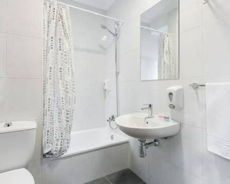 Hostal Uria - Salamanca - Baño