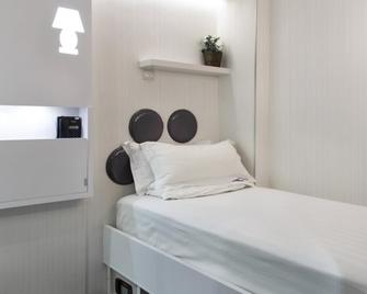Lion Peak Hotel Purvis - Singapore - Bedroom