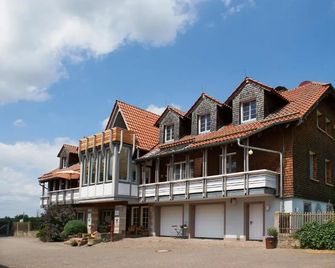 Lindengut Bio Hotel & Bio Herberge - Dipperz - Building