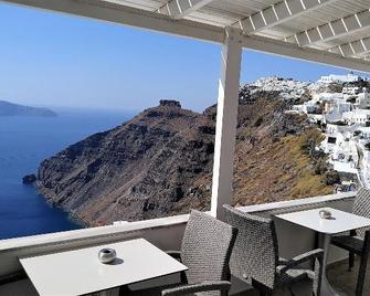 Hotel Mylos - Firostefani - Balcony