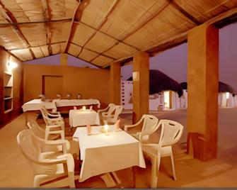Registhan Guest House - Khuri - Restaurante