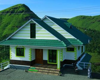 The Kissing Mountains - Vagamon - Building