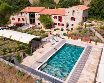 Newly renovated Catalan manor house with pool. Quiet and close to nature. - Castelnou - Pool