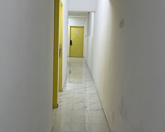 Rest N Go CM - Ipoh - Hallway