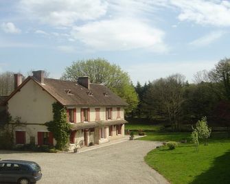 OFFRE 2025 - Superb house (former 18th century mill) entirely renovated - La Bussière - Edificio