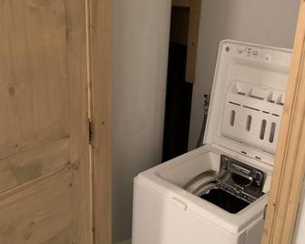 D305 - 73m2 - 4P - 8/10 pers - Laval - Laundry facility