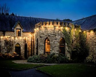 Kinnitty Castle Hotel - Kinnitty - Building