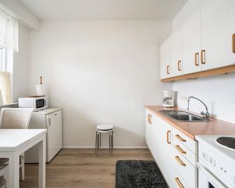 River Apartments - Selfoss - Kitchen