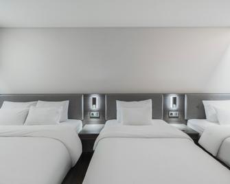 Cloud in Hotel Mokpo Peace Square - Mokpo - Bedroom