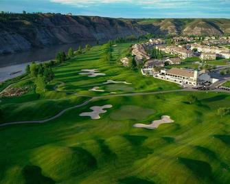 Paradise Canyon Golf Resort, Luxury Condo M407 - Lethbridge - Outdoors view