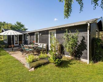 Three-Bedroom Holiday Home In Bogo By - Bogo By - Patio