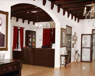Complejo Turistico Rural Nazaret De Moguer - Moguer - Front desk