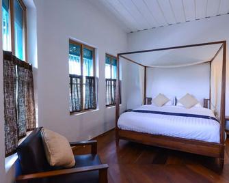 Neighbor Phuthon - Bangkok - Bedroom