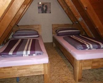 Pension/Fewo E. Tschernach - Treuchtlingen - Schlafzimmer