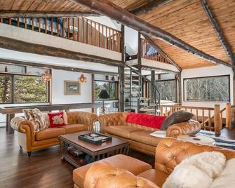 Luxury Retreat Property near Estes Park with uninterrupted Mountain Views - Allenspark - Pokój dzienny