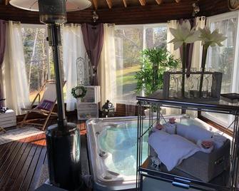 4 Star Forest & Lake Pei B&b: Twin Room, Prince Edward Island - Murray Harbour - Spa