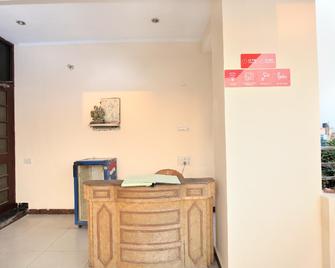 Royal Guest House - Phagwāra - Front desk