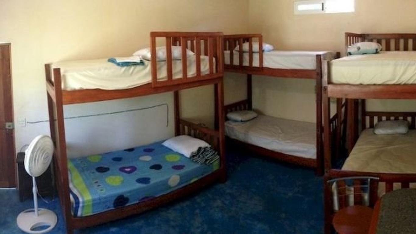 Yaxche Centro Hostal y Camping