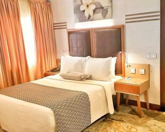 Rayjok Hotel And Suites - Port Harcourt - Bedroom