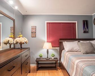 Amenity-Rich Fun Cabin~hottubgamerm20-Min To Ski - Cairo - Habitación