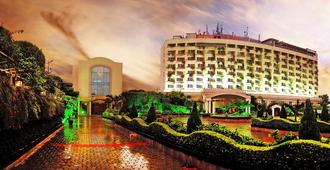 Sayaji Hotel Indore - Indore - Byggnad