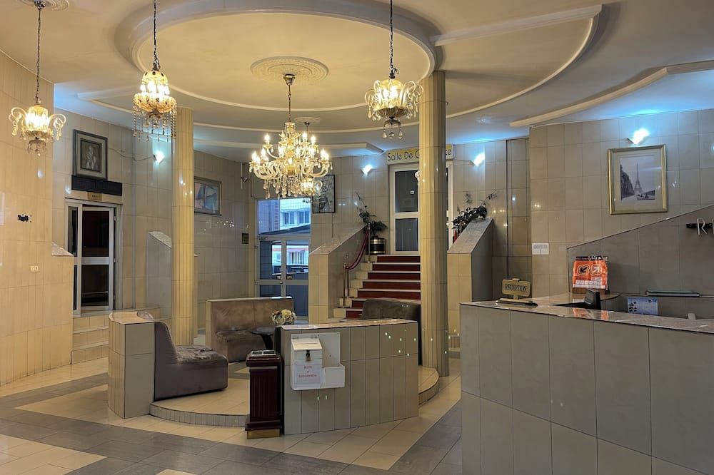 بينينسولا هوتل بوناموسادي دوالا - دوالا - أفضل طعام