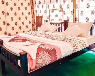 Kasam Desert Safari Camp - Jaisalmer - Phòng ngủ