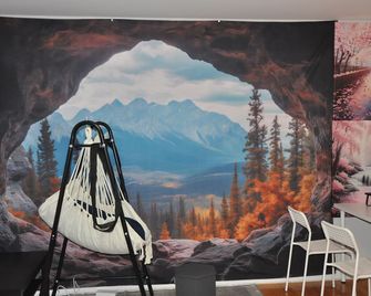 Family-Friendly Retreat With Trampoline & Grill - Locust Valley